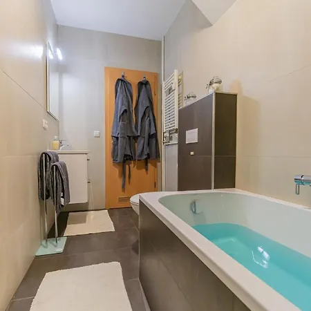 Altstadtapartment, 80 qm,2 Schlafzimmer,Parkplatz,Netflix Cottbus Exterior foto