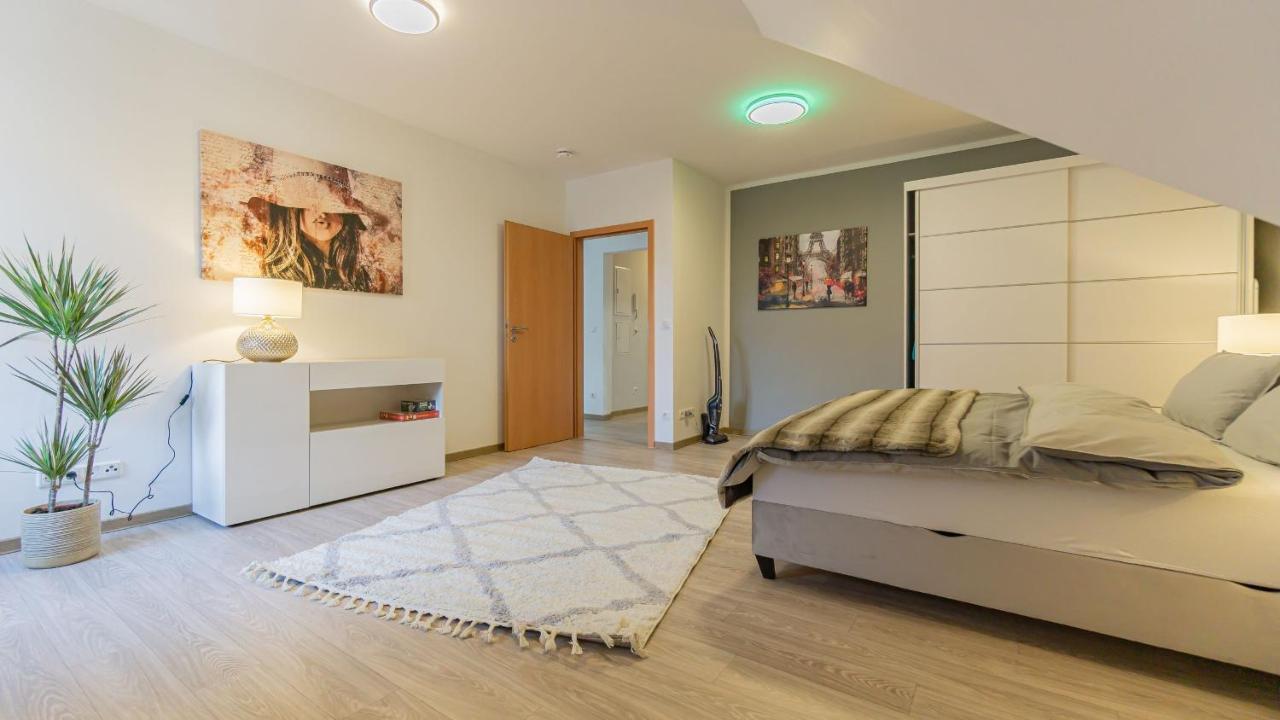 Apartment Altstadtapartment, 80 Qm,2 Schlafzimmer,parkplatz,netflix Cottbus